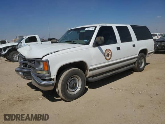 1998 Chevrolet Suburban с VIN 1GNGC26R5WJ371236, выставлен на аукционе Copart как лот 71721124 с пробегом 387 301 миль миль и Списание • Salvage title. История ставок и продаж доступна на DreamBid. Изображение 1.