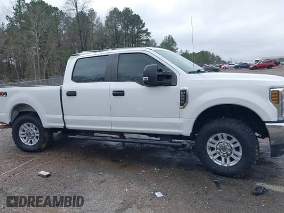 2018 Ford F-250 XL с VIN 1FT7W2B63JEB70397, выставлен на аукционе IAAI как лот 41637099 с пробегом 163 126 миль миль и . История ставок и продаж доступна на DreamBid. Изображение 13.