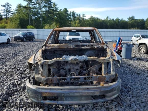 2015 Ram 1500 SLT z VIN 1C6RR7GG6FS664669, wystawiony jako Copart lot #72382614 z przebiegiem Nie podano mil oraz Szkoda całkowita • Salvage title. Historia ofert i sprzedaży dostępna na DreamBid. Obrazek 5.