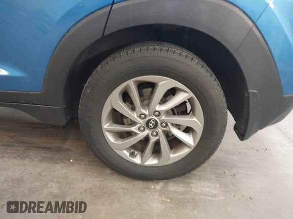 2016 Hyundai Tucson SE z VIN KM8J3CA43GU158832, wystawiony jako IAAI lot #43174855 z przebiegiem 116 654 mil mil oraz . Historia ofert i sprzedaży dostępna na DreamBid. Obrazek 12.
