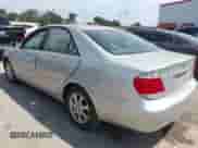 2005 Toyota Camry LE с VIN 4T1BF30K25U606910, выставлен на аукционе IAAI как лот 42322892 с пробегом 144 835 миль миль и . История ставок и продаж доступна на DreamBid. Изображение 3.