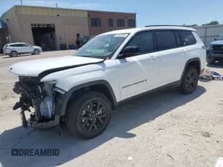 2024 Jeep Grand Cherokee Altitude X z VIN 1C4RJKAG7R8600363, wystawiony jako Copart lot #63492035 z przebiegiem 3 735 mil mil oraz Szkoda całkowita • Salvage title. Historia ofert i sprzedaży dostępna na DreamBid. Obrazek 1.