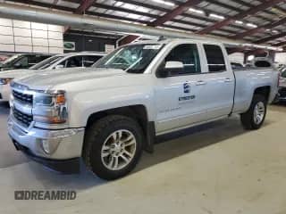 2019 Chevrolet Silverado 1500 LT z VIN 2GCVKPEC3K1123407, wystawiony jako Copart lot #89509185 z przebiegiem 192 193 mil mil oraz Czysty tytuł • Clean title. Historia ofert i sprzedaży dostępna na DreamBid. Obrazek 1.
