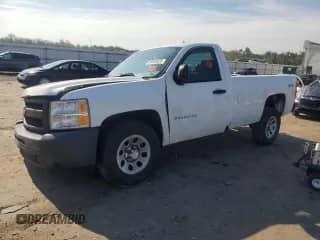 2012 Chevrolet Silverado 1500 Work Truck z VIN 1GCNKPE02CZ146529, wystawiony jako Copart lot #69050025 z przebiegiem 171 928 mil mil oraz Szkoda całkowita • Salvage title. Historia ofert i sprzedaży dostępna na DreamBid. Obrazek 1.