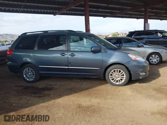 2010 Toyota Sienna XLE с VIN 5TDYK4CC8AS330543, выставлен на аукционе IAAI как лот 42643238 с пробегом 156 768 миль миль и . История ставок и продаж доступна на DreamBid. Изображение 13.