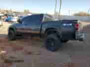 2005 Dodge Dakota SLT z VIN 1D7HW48K45S139614, wystawiony jako Copart lot #83898134 z przebiegiem 200 188 mil mil oraz Szkoda całkowita • Salvage title. Historia ofert i sprzedaży dostępna na DreamBid. Obrazek 2.