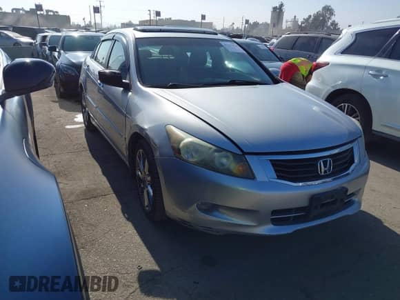 2009 Honda Accord EX-L with VIN 1HGCP36809A028008, listed as a IAAI auction lot 41217826 with 117,219 mi miles and . Bid and sale history available at DreamBid. Image 1.