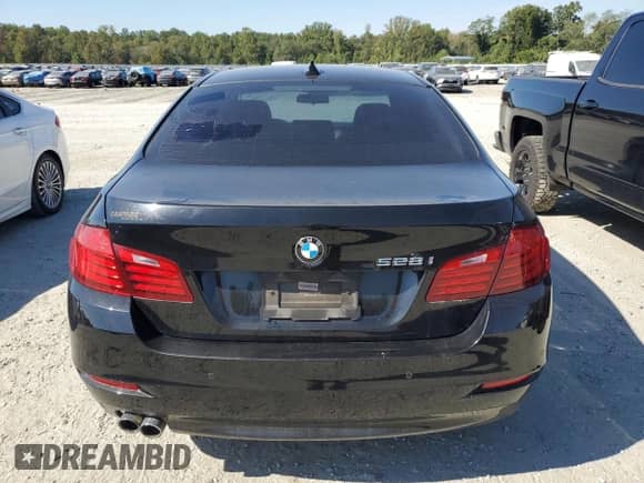 2016 BMW 5 Series 528i z VIN WBA5A5C59GG352662, wystawiony jako Copart lot #80521305 z przebiegiem 107 737 mil mil oraz Czysty tytuł • Clean title. Historia ofert i sprzedaży dostępna na DreamBid. Obrazek 6.
