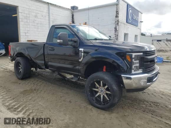 2017 Ford F-250 XLT z VIN 1FTBF2B66HEB45482, wystawiony jako Copart lot #81255655 z przebiegiem 97 754 mil mil oraz Szkoda całkowita • Salvage title. Historia ofert i sprzedaży dostępna na DreamBid. Obrazek 4.