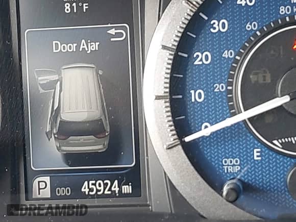 2016 Toyota Sienna XLE with VIN 5TDYK3DC5GS708948, listed as a IAAI auction lot 43205001 with 45,924 mi miles and . Bid and sale history available at DreamBid. Image 15.