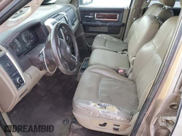 2010 Dodge 1500 ST с VIN 1D7RV1CT0AS256087, выставлен на аукционе Copart как лот 88781805 с пробегом Не указан миль и Чистый • Clean title. История ставок и продаж доступна на DreamBid. Изображение 7.