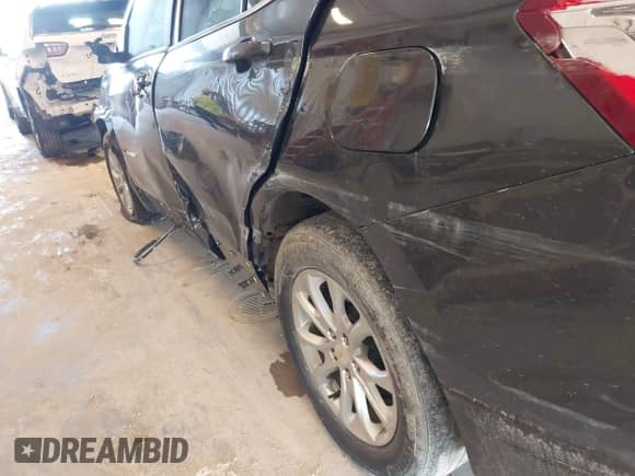 2021 Chevrolet Equinox LT с VIN 2GNAXKEV8M6123341, выставлен на аукционе IAAI как лот 43123948 с пробегом 76 614 миль миль и . История ставок и продаж доступна на DreamBid. Изображение 20.