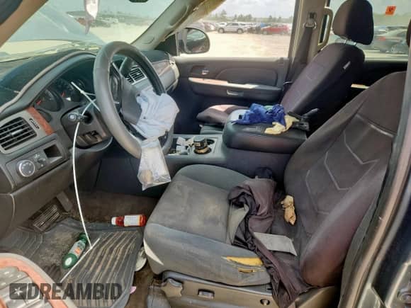 2008 Chevrolet Tahoe LTZ with VIN 1GNFC13JX8R209546, listed as a Copart auction lot 66449165 with 272,994 mi miles and Salvage title. Bid and sale history available at DreamBid. Image 7.