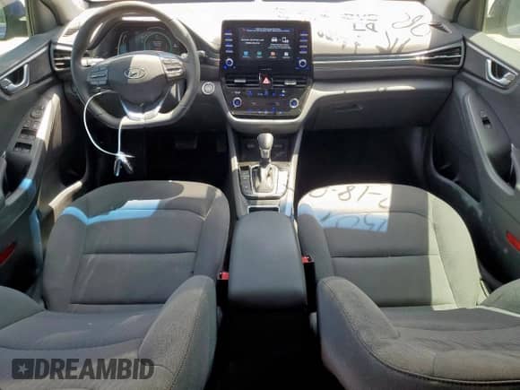 2020 Hyundai Ioniq SEL z VIN KMHC85LC2LU210990, wystawiony jako Copart lot #66572195 z przebiegiem 32 678 mil mil oraz Czysty tytuł • Clean title. Historia ofert i sprzedaży dostępna na DreamBid. Obrazek 8.