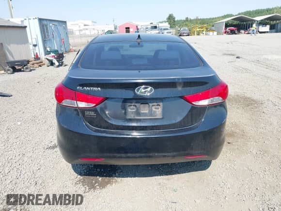 2013 Hyundai Elantra GLS с VIN KMHDH4AEXDU657961, выставлен на аукционе IAAI как лот 43108208 с пробегом 219 993 миль миль и . История ставок и продаж доступна на DreamBid. Изображение 17.