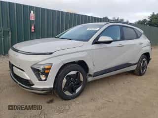 2024 Hyundai Kona SEL с VIN KM8HC3A65RU005436, выставлен на аукционе Copart как лот 69562054 с пробегом 3 055 миль миль и Списание • Salvage title. История ставок и продаж доступна на DreamBid. Изображение 1.