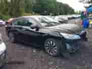 2015 Honda Accord Touring z VIN 1HGCR6F75FA006696, wystawiony jako IAAI lot #43153220 z przebiegiem 136 954 mil mil oraz . Historia ofert i sprzedaży dostępna na DreamBid. Obrazek 13.