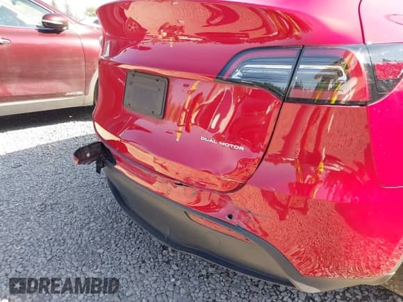 2021 Tesla Model Y Long Range with VIN 5YJYGDEE2MF287066, listed as a IAAI auction lot 43253104 with 38,884 mi miles and . Bid and sale history available at DreamBid. Image 6.