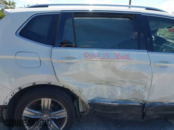 2021 Volkswagen Tiguan SE with VIN 3VV3B7AX2MM084659, listed as a IAAI auction lot 43050149 with 66,676 mi miles and . Bid and sale history available at DreamBid. Image 8.