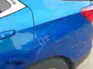 2019 Chevrolet Equinox LT z VIN 3GNAXUEV7KS538919, wystawiony jako IAAI lot #43061684 z przebiegiem 156 935 mil mil oraz . Historia ofert i sprzedaży dostępna na DreamBid. Obrazek 6.