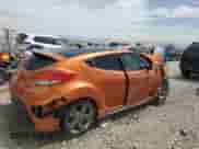 2015 Hyundai Veloster Turbo z VIN KMHTC6AE9FU243241, wystawiony jako Copart lot #60827945 z przebiegiem 162 070 mil mil oraz Czysty tytuł • Clean title. Historia ofert i sprzedaży dostępna na DreamBid. Obrazek 3.