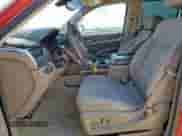 2015 Chevrolet Tahoe LS z VIN 1GNSCAKC7FR638223, wystawiony jako Copart lot #83967245 z przebiegiem 171 068 mil mil oraz Szkoda całkowita • Salvage title. Historia ofert i sprzedaży dostępna na DreamBid. Obrazek 7.
