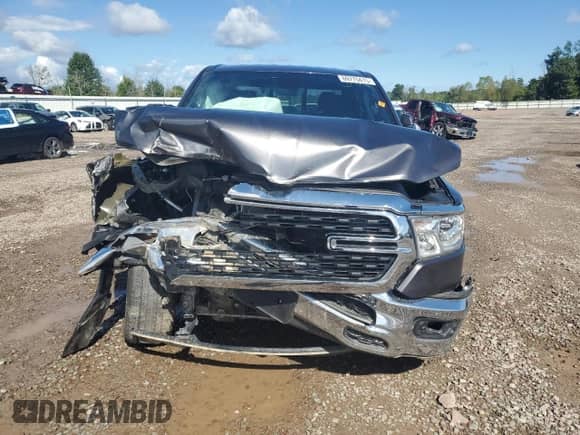 2022 Ram 1500 Big Horn z VIN 1C6SRFMT1NN250645, wystawiony jako Copart lot #69775415 z przebiegiem 30 452 mil mil oraz Szkoda całkowita • Salvage title. Historia ofert i sprzedaży dostępna na DreamBid. Obrazek 5.