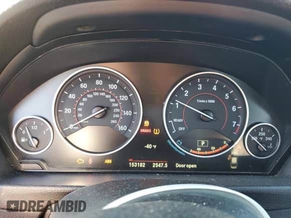 2016 BMW 3 Series 328i z VIN WBA8E9C53GK647147, wystawiony jako Copart lot #86715945 z przebiegiem 153 182 mil mil oraz Szkoda całkowita • Salvage title. Historia ofert i sprzedaży dostępna na DreamBid. Obrazek 9.