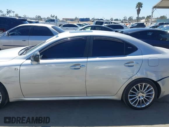 2008 Lexus IS 350 with VIN JTHBE262085017585, listed as a IAAI auction lot 42191579 with 118,931 mi miles and . Bid and sale history available at DreamBid. Image 14.