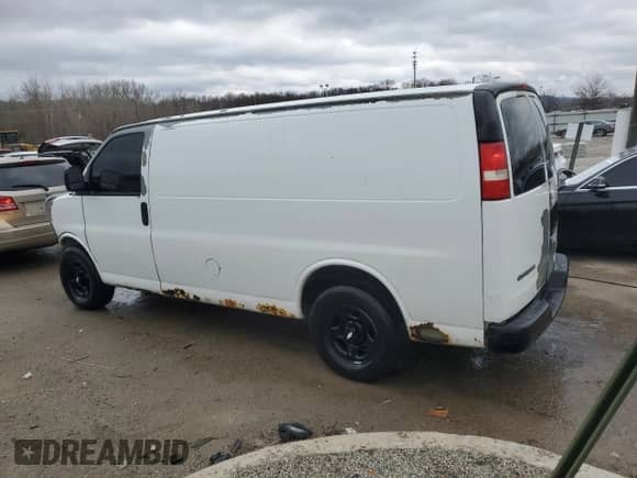 2008 Chevrolet Express Cargo с VIN 1GCFG15X181145992, выставлен на аукционе Copart как лот 47990785 с пробегом 142 167 миль миль и На запчасти • Non repairable. История ставок и продаж доступна на DreamBid. Изображение 2.