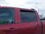 2018 Chevrolet Silverado 2500HD LT z VIN 1GC1KVEG2JF139157, wystawiony jako IAAI lot #42599357 z przebiegiem Nie podano mil oraz . Historia ofert i sprzedaży dostępna na DreamBid. Obrazek 6.