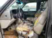 2000 Chevrolet Tahoe LS с VIN 1GNEC13T0YJ128468, выставлен на аукционе Copart как лот 58168575 с пробегом 342 270 миль миль и Списание • Salvage title. История ставок и продаж доступна на DreamBid. Изображение 7.