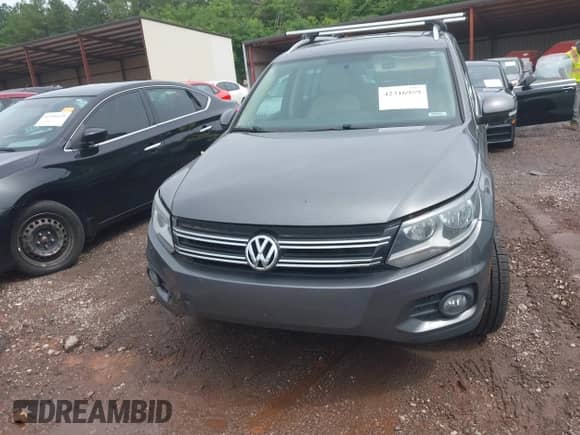 2012 Volkswagen Tiguan S с VIN WVGAV7AXXCW000191, выставлен на аукционе IAAI как лот 42316959 с пробегом 150 598 миль миль и . История ставок и продаж доступна на DreamBid. Изображение 6.