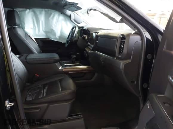 2024 Chevrolet Silverado 1500 LT Trail Boss with VIN 3GCUDFE83RG309753, listed as a IAAI auction lot 43305258 with 28,478 mi miles and . Bid and sale history available at DreamBid. Image 5.