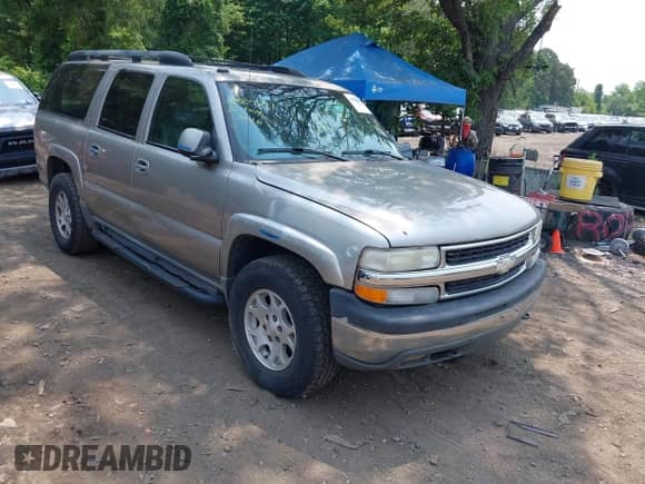2002 Chevrolet Suburban Z71 with VIN 3GNFK16Z82G209847, listed as a IAAI auction lot 42504691 with 180,240 mi miles and . Bid and sale history available at DreamBid. Image 1.