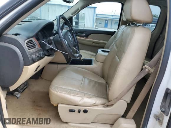 2008 Chevrolet Silverado 3500 с VIN 1GCHK39648E198568, выставлен на аукционе Copart как лот 60470264 с пробегом 296 880 миль миль и Списание • Salvage title. История ставок и продаж доступна на DreamBid. Изображение 7.