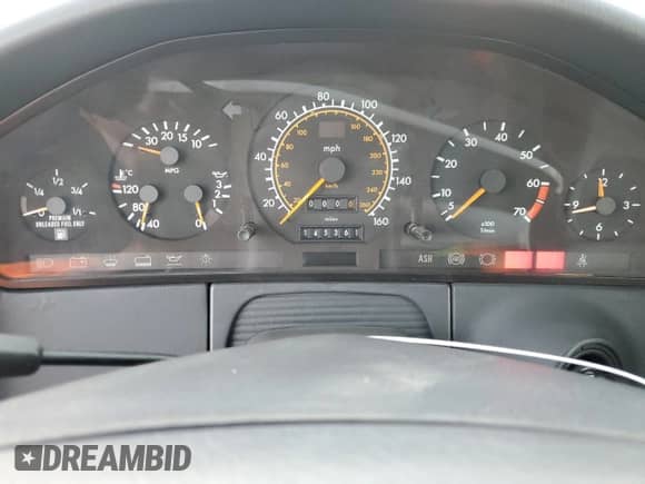 1992 Mercedes-Benz 500 с VIN WDBGA51E1NA048741, выставлен на аукционе Copart как лот 85514514 с пробегом 145 361 миль миль и Чистый • Clean title. История ставок и продаж доступна на DreamBid. Изображение 9.