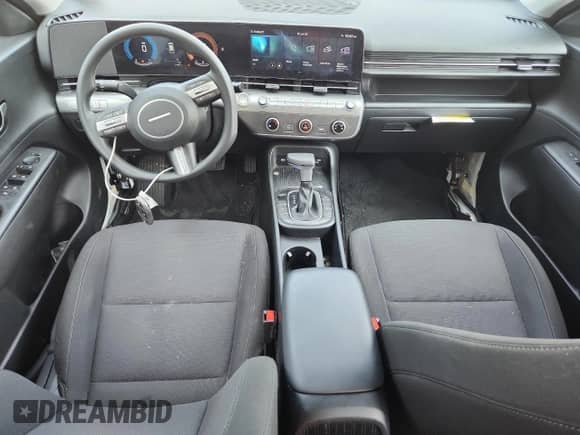 2024 Hyundai Kona SE с VIN KM8HA3AB8RU103427, выставлен на аукционе Copart как лот 65820135 с пробегом 14 345 миль миль и Списание • Salvage title. История ставок и продаж доступна на DreamBid. Изображение 8.