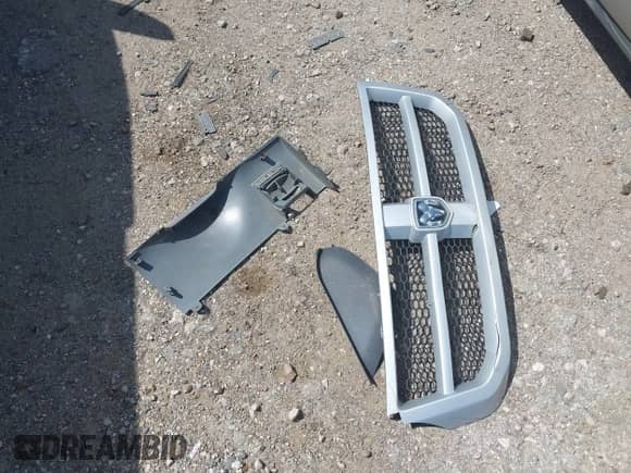 2010 Dodge Dakota Bighorn/Lonestar z VIN 1D7CE3GK3AS263537, wystawiony jako IAAI lot #42856137 z przebiegiem 164 048 mil mil oraz . Historia ofert i sprzedaży dostępna na DreamBid. Obrazek 12.