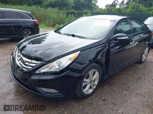 2012 Hyundai Sonata Limited with VIN 5NPEC4AC9CH454588, listed as a IAAI auction lot 42728640 with 188,231 mi miles and . Bid and sale history available at DreamBid. Image 2.