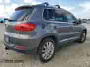 2012 Volkswagen Tiguan S с VIN WVGAV7AX4CW000140, выставлен на аукционе Copart как лот 80901355 с пробегом 133 056 миль миль и Списание • Salvage title. История ставок и продаж доступна на DreamBid. Изображение 3.