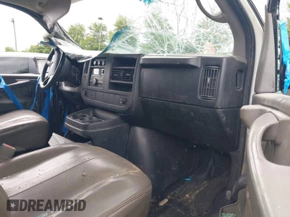 2008 Chevrolet Express Cargo с VIN 1GCGG25C381102102, выставлен на аукционе IAAI как лот 42003569 с пробегом 289 599 миль миль и . История ставок и продаж доступна на DreamBid. Изображение 5.