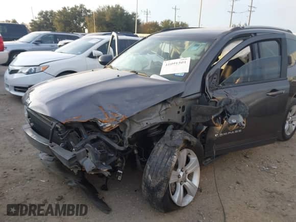2017 Jeep Compass Sport с VIN 1C4NJCBA0HD146641, выставлен на аукционе IAAI как лот 41091501 с пробегом Не указан миль и . История ставок и продаж доступна на DreamBid. Изображение 6.