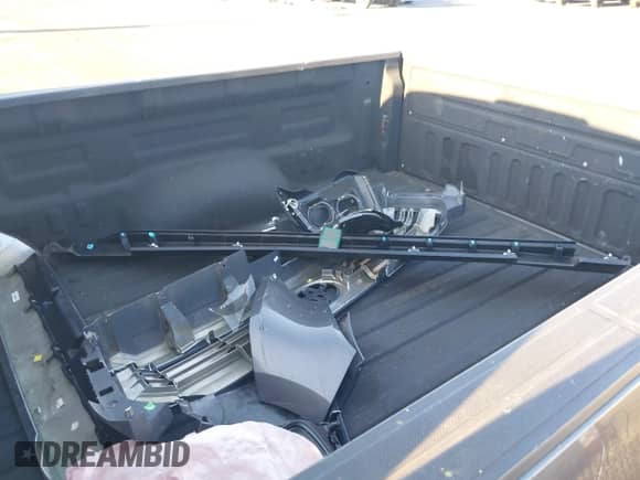 2017 Toyota Tundra SR5 with VIN 5TFRY5F12HX219154, listed as a IAAI auction lot 42014740 with 137,813 mi miles and . Bid and sale history available at DreamBid. Image 12.