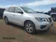 2018 Nissan Pathfinder Platinum с VIN 5N1DR2MM4JC635508, выставлен на аукционе Copart как лот 57950455 с пробегом 91 700 миль миль и Чистый • Clean title. История ставок и продаж доступна на DreamBid. Изображение 4.