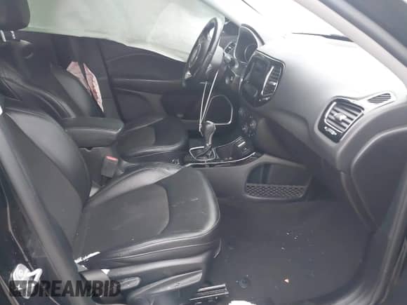 2020 Jeep Compass Latitude with VIN 3C4NJCBB5LT166329, listed as a IAAI auction lot 41554098 with 59,853 mi miles and . Bid and sale history available at DreamBid. Image 5.