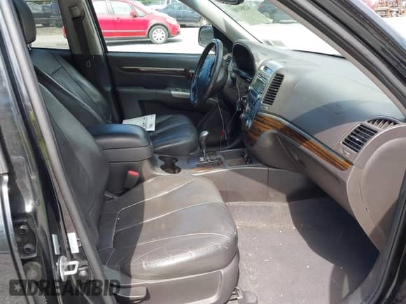 2012 Hyundai Santa Fe Limited с VIN 5XYZKDAG1CG121428, выставлен на аукционе IAAI как лот 43148839 с пробегом 102 946 миль миль и . История ставок и продаж доступна на DreamBid. Изображение 5.