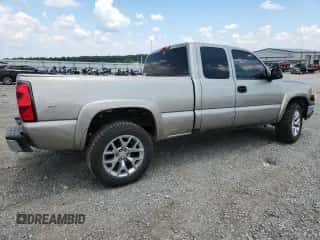 2003 Chevrolet Silverado 1500 LS с VIN 1GCEK19V13E273220, выставлен на аукционе Copart как лот 68141815 с пробегом 272 454 миль миль и Списание • Salvage title. История ставок и продаж доступна на DreamBid. Изображение 3.