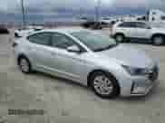 2019 Hyundai Elantra SE с VIN 5NPD74LF3KH416179, выставлен на аукционе Copart как лот 69047225 с пробегом 81 303 миль миль и Списание • Salvage title. История ставок и продаж доступна на DreamBid. Изображение 4.