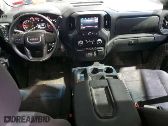 2021 GMC Sierra 1500 with VIN 1GTR9AEH0MZ136633, listed as a Copart auction lot 46904655 with 80,490 mi miles and Salvage title. Bid and sale history available at DreamBid. Image 8.